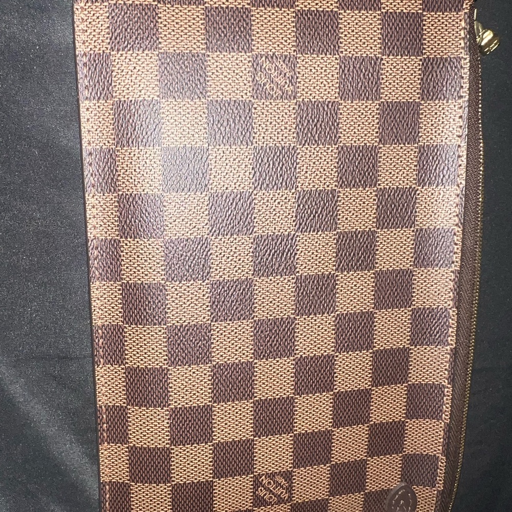 Louis Vuitton Neverfull MM Pouch – Damier Ebene – Authentic